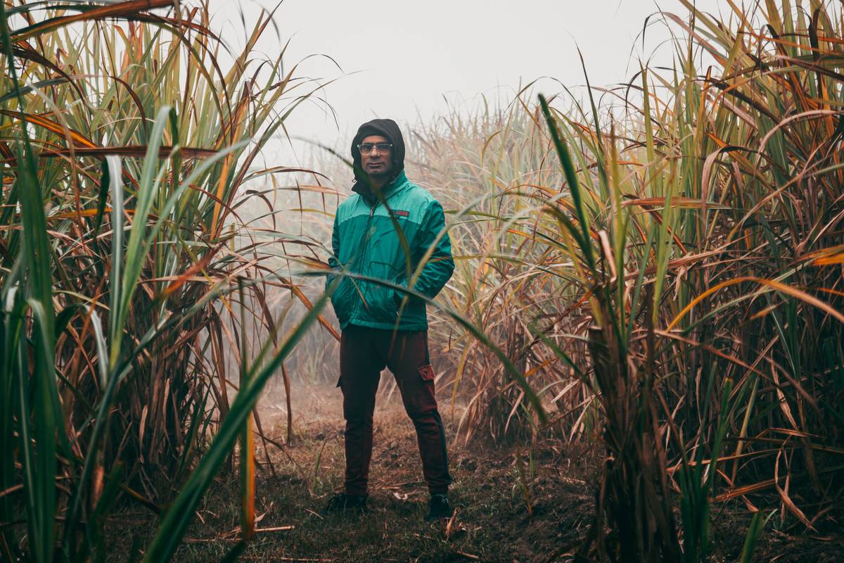 Why Your Next Adventure Needs Multi-Pocket Rain Jackets (And How to Pick the Right One)